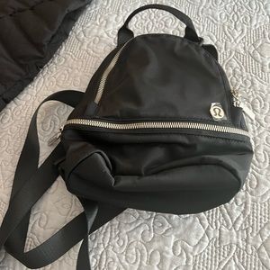 Lululemon backpack. Purchased 1 month ago and never used